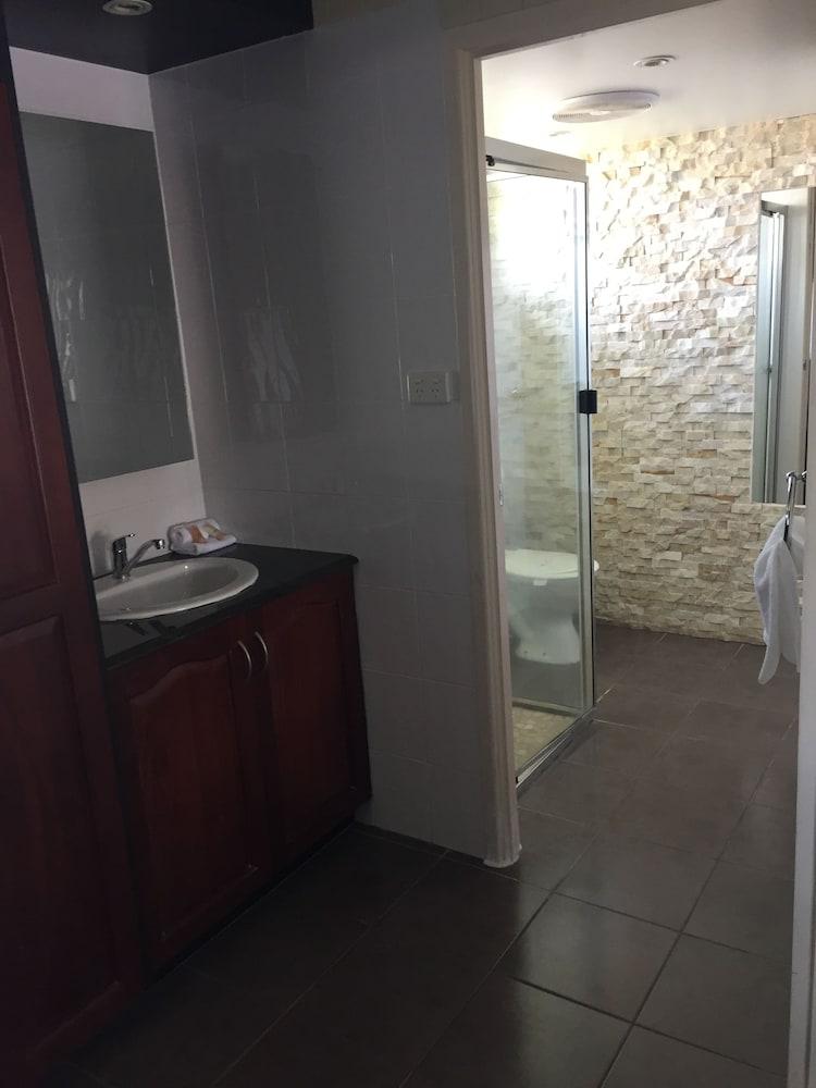Country Plaza Motor Inn Mackay Dış mekan fotoğraf