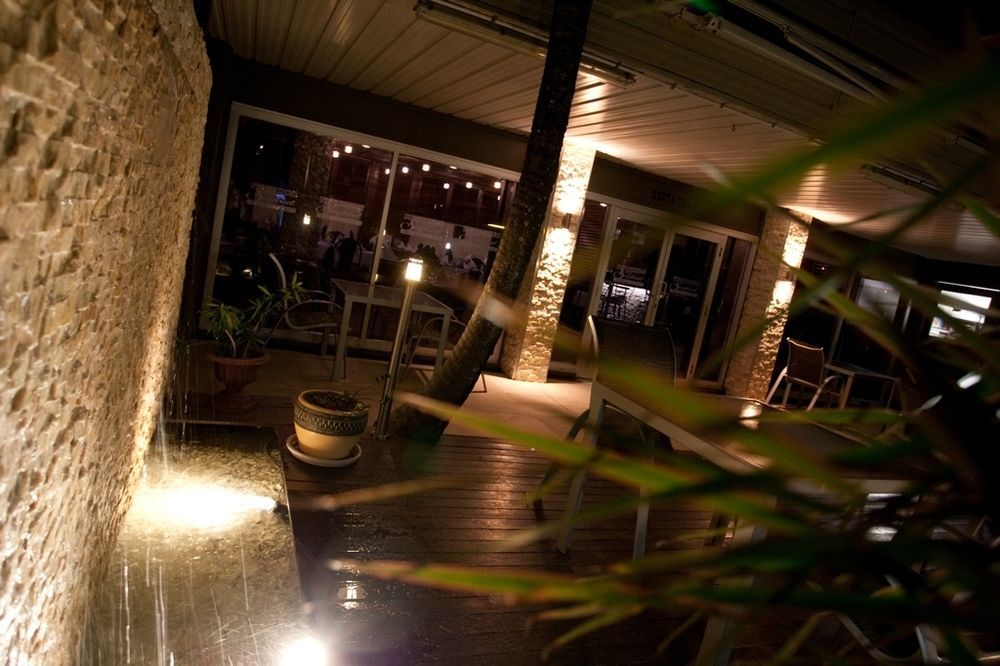 Country Plaza Motor Inn Mackay Dış mekan fotoğraf