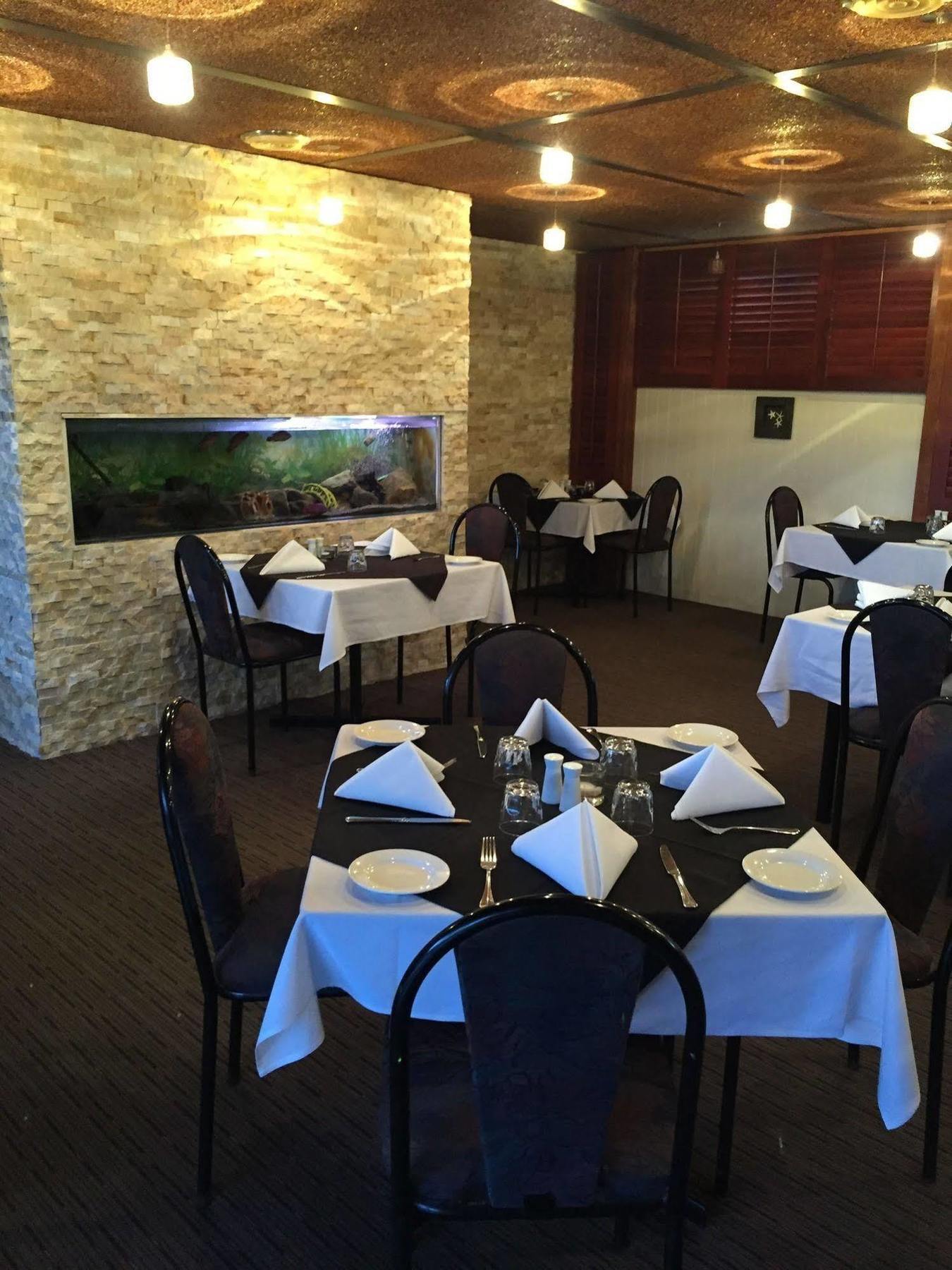Country Plaza Motor Inn Mackay Dış mekan fotoğraf