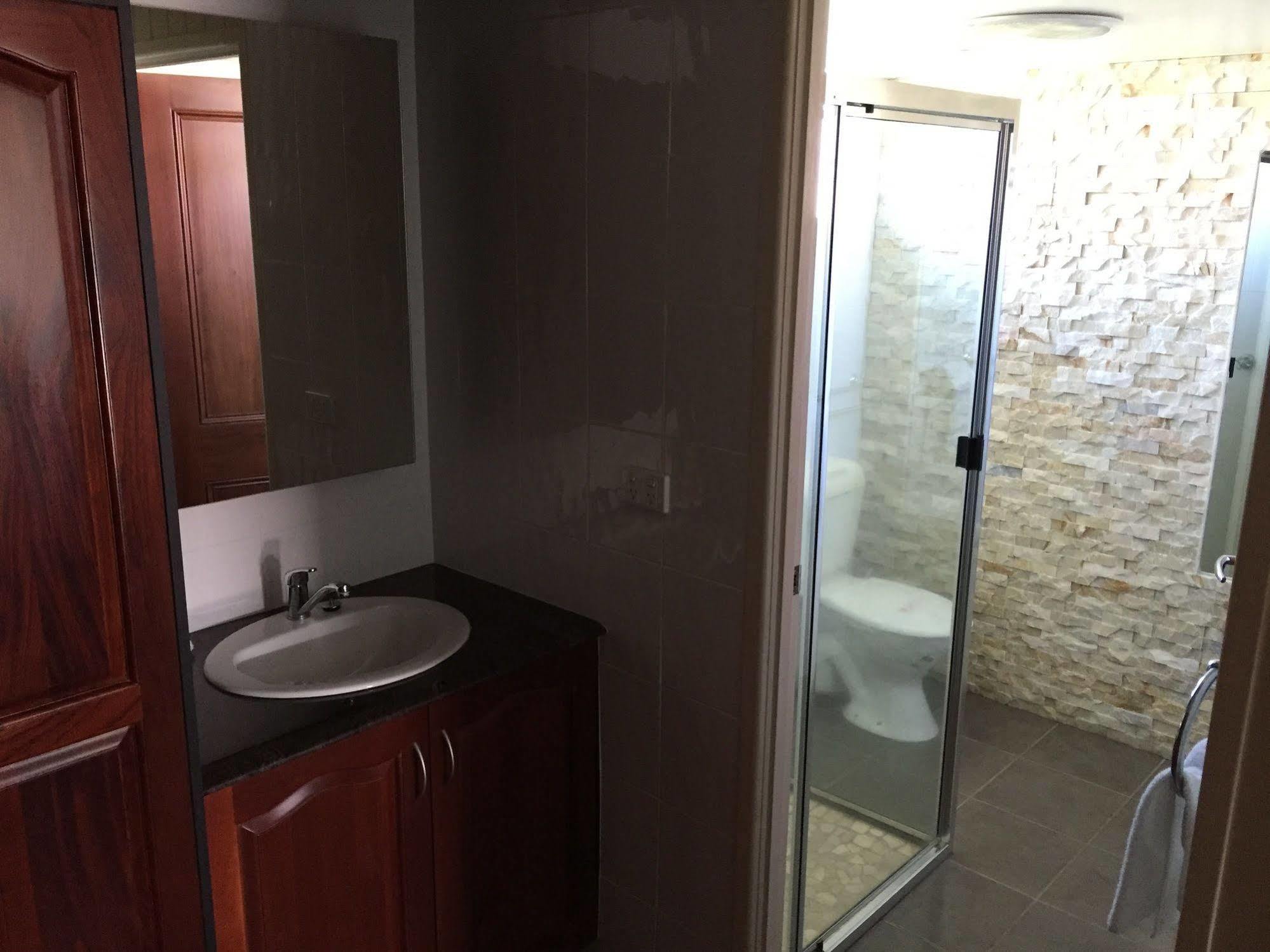 Country Plaza Motor Inn Mackay Dış mekan fotoğraf
