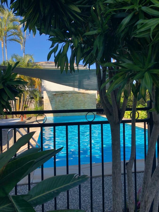 Country Plaza Motor Inn Mackay Dış mekan fotoğraf